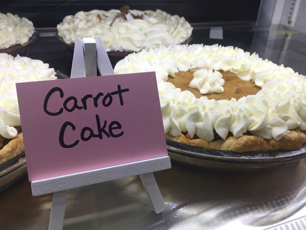 Carrot cake pie